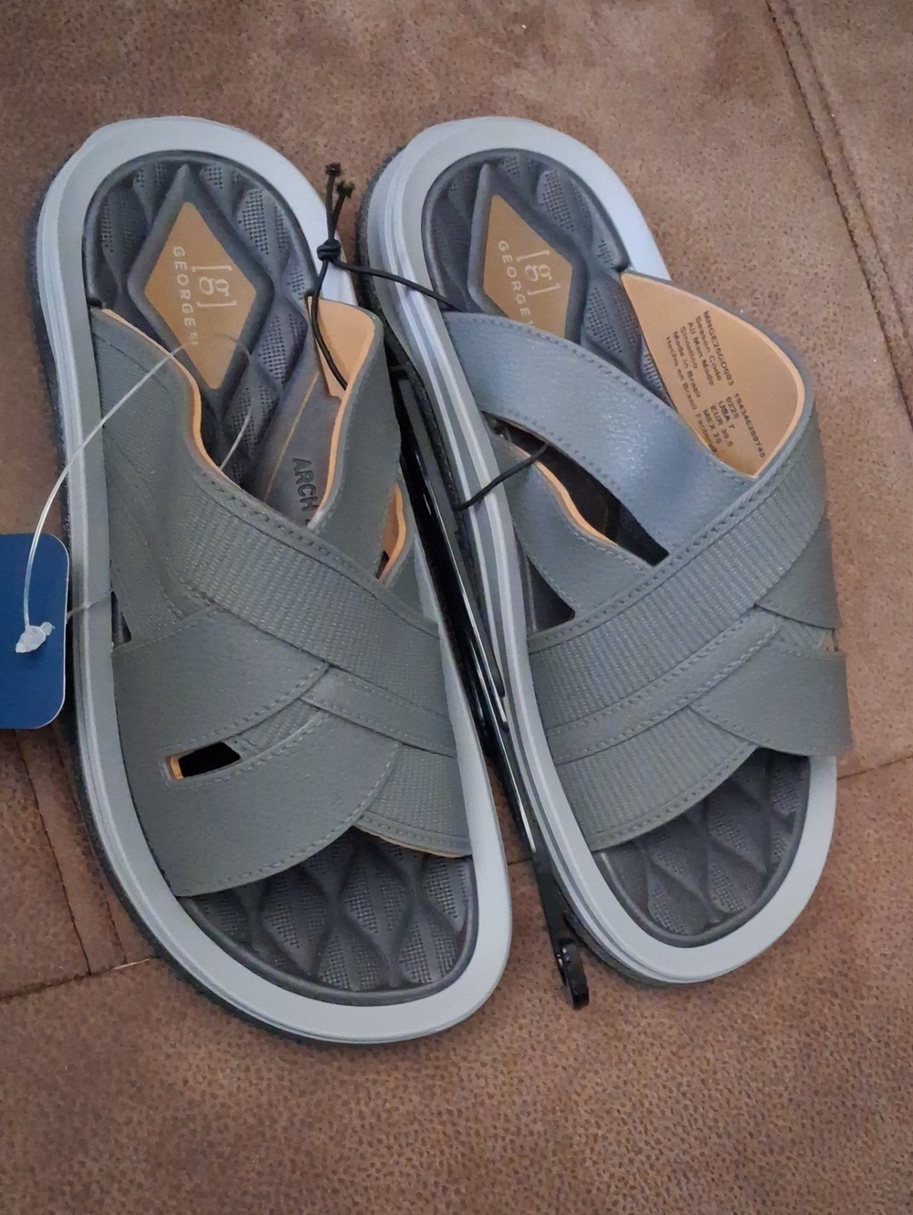 George Men's  Light Gray Crisscross Slide Sandals Size 7